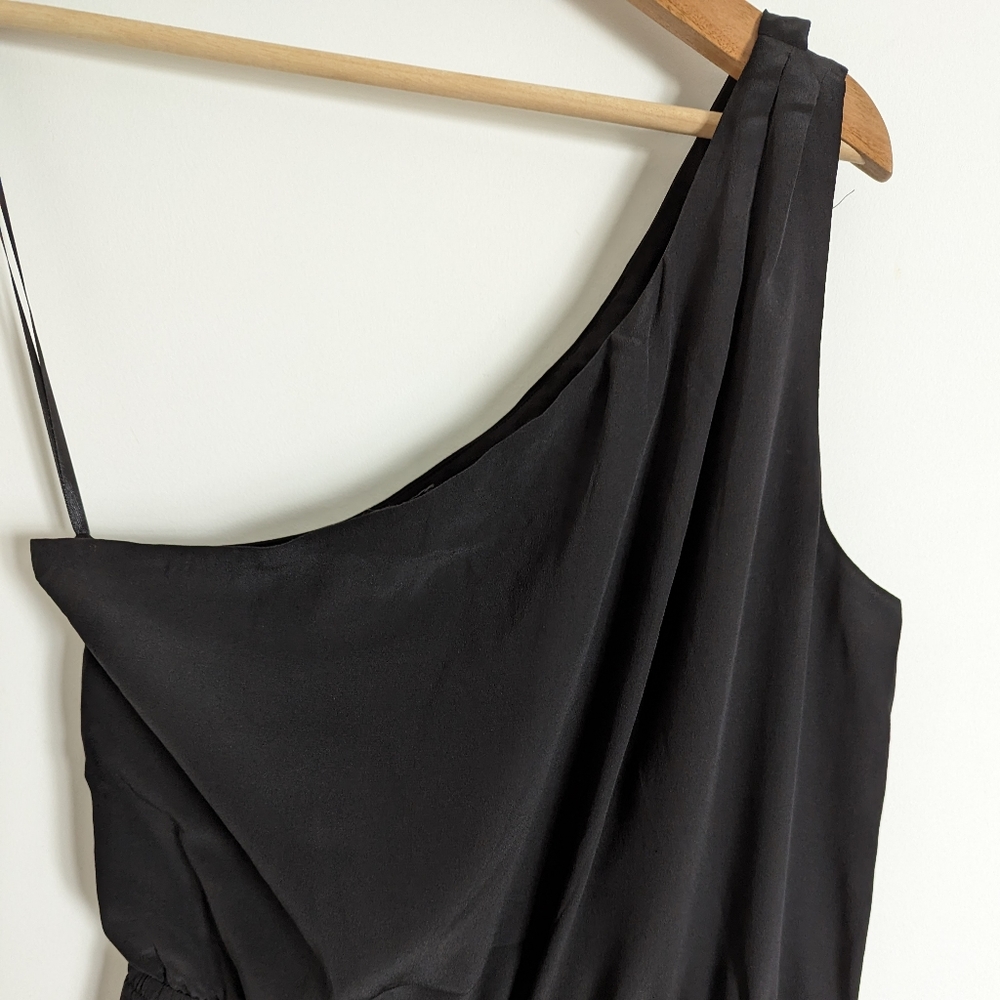 Elegant Black One-Shoulder Dress